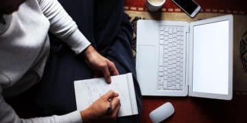 Avoid These 3 Common Freelance Contract Mistakes Costing US Freelancers Thousands - Cover Image