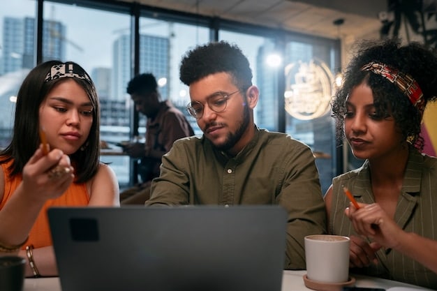 Freelance Networking: Build Connections for Lucrative Opportunities in 2025
