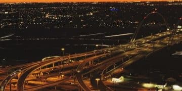 Congress Debates Infrastructure Bill: $1.2 Trillion Investment in US Infrastructure - Cover Image